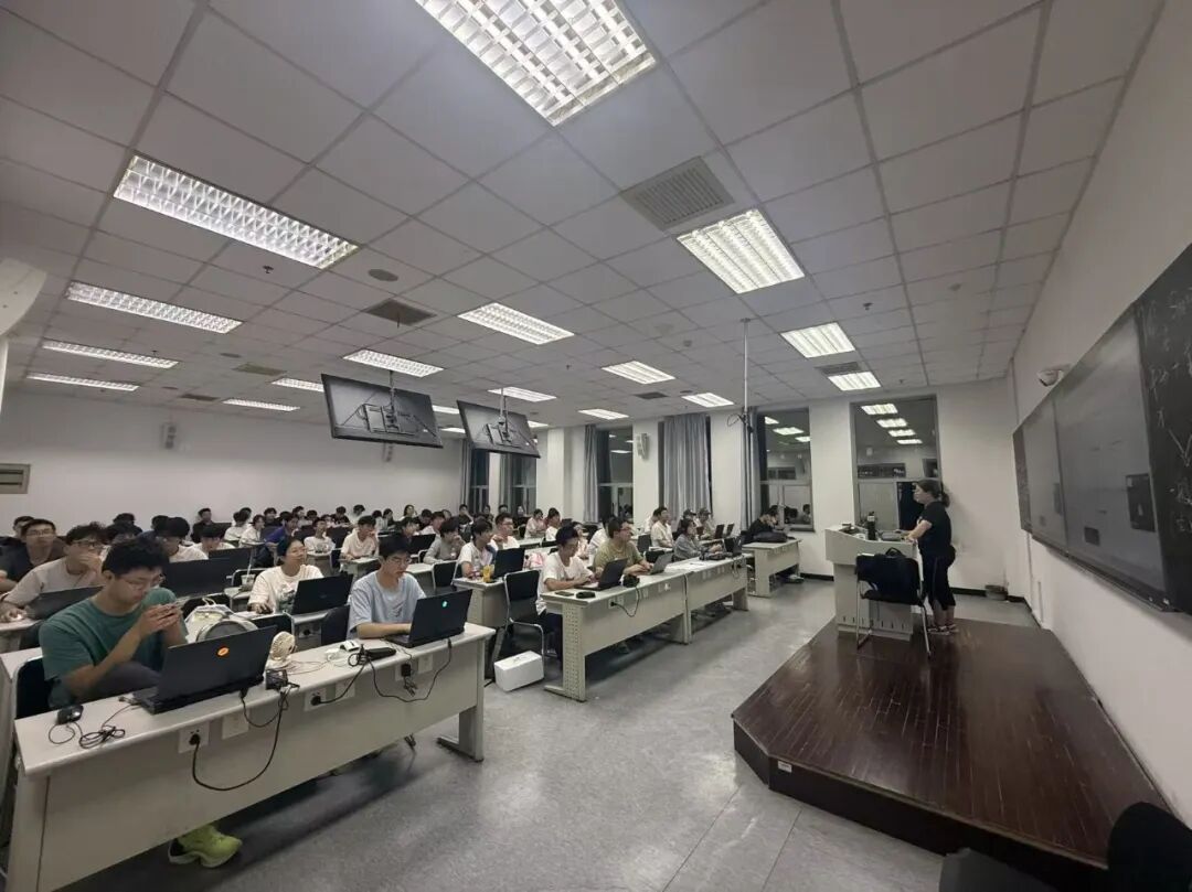 點燃興趣，賦能未來 人工智能學院“職業能力+興趣”微課火熱開啟，聚焦教學軟件開發